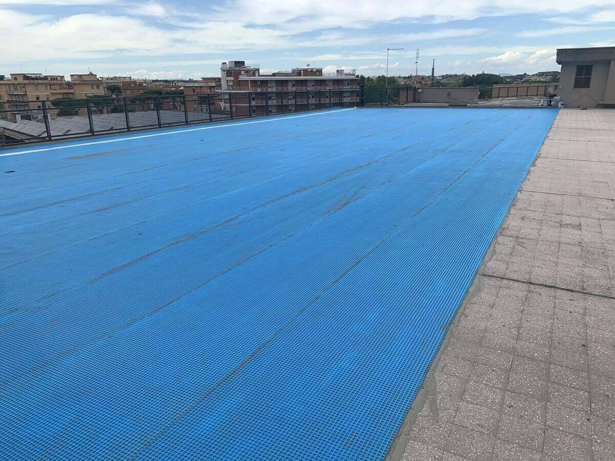 Copertura con guaina impermeabilizzante in opera